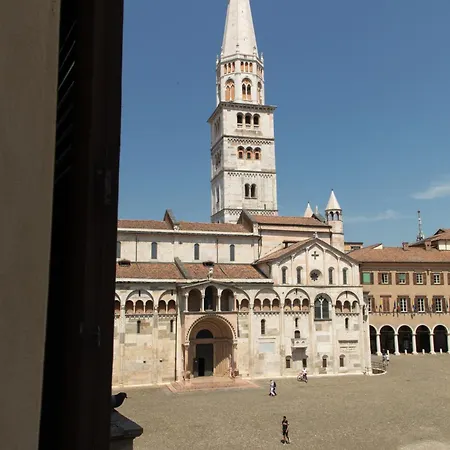 Domus Tua Frühstückspension Modena